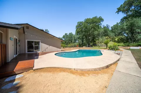 Exterior - 20035 Old Alturas Rd, Redding, CA 96003 photo 12 of 14