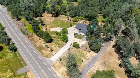 View/Area - 20035 Old Alturas Rd, Redding, CA 96003 photo 3 of 6