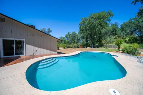 Exterior - 20035 Old Alturas Rd, Redding, CA 96003 photo 7 of 14
