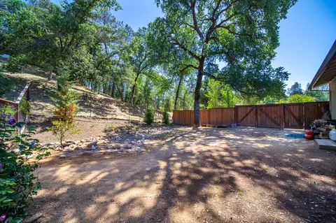 Exterior - 20035 Old Alturas Rd, Redding, CA 96003 photo 9 of 14