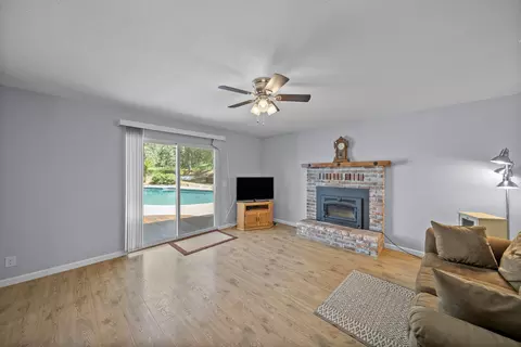 Living - 20035 Old Alturas Rd, Redding, CA 96003 photo 1 of 3