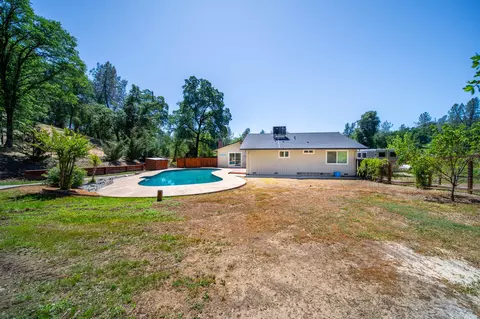 Exterior - 20035 Old Alturas Rd, Redding, CA 96003 photo 8 of 14