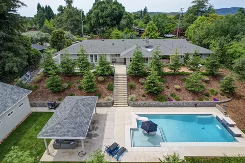 925 Sierra Vista Dr, Redding, CA 96001