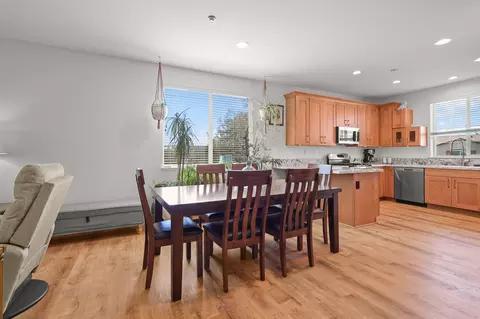 3873 Palm Springs Dr, Redding, CA 96002 photo 9