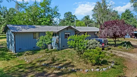 11308 Two Pines Trl, Redding, CA 96003 photo 2