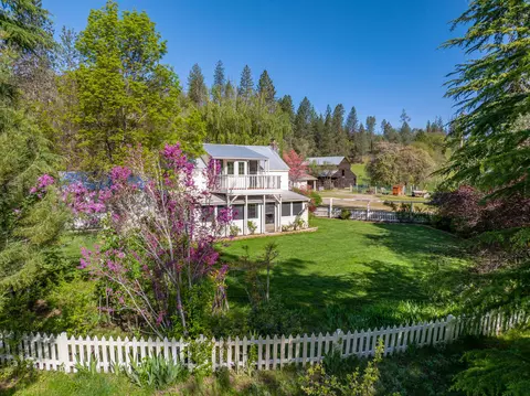Exterior - 6790 Rush Creek Rd, Lewiston, CA 96052 photo 31 of 36
