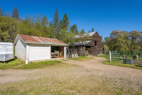 Exterior - 6790 Rush Creek Rd, Lewiston, CA 96052 photo 13 of 36