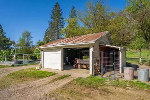 Exterior - 6790 Rush Creek Rd, Lewiston, CA 96052 photo 16 of 36