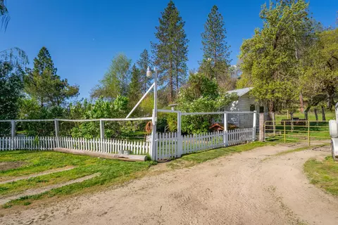 Exterior - 6790 Rush Creek Rd, Lewiston, CA 96052 photo 11 of 36