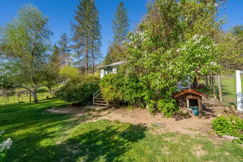 Exterior - 6790 Rush Creek Rd, Lewiston, CA 96052 photo 12 of 36