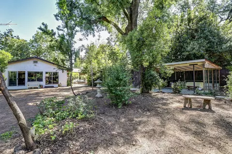 Exterior - 2520 Star Dr, Redding, CA 96001 photo 11 of 19