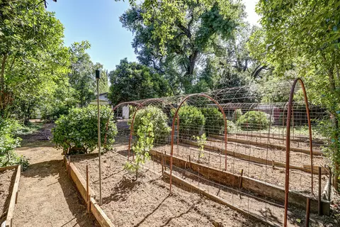 Exterior - 2520 Star Dr, Redding, CA 96001 photo 14 of 19