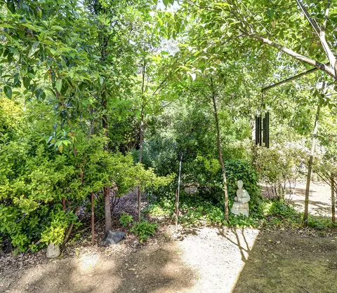 Exterior - 2520 Star Dr, Redding, CA 96001 photo 5 of 19