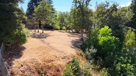 504 Seavy Ct, Redding, CA 96001 photo 11