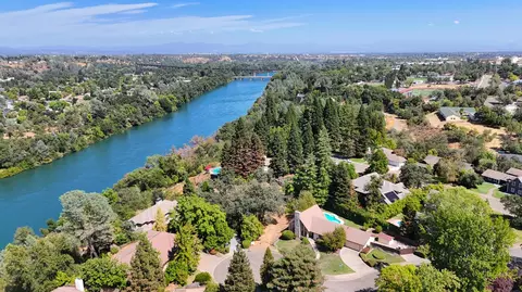 504 Seavy Ct, Redding, CA 96001
