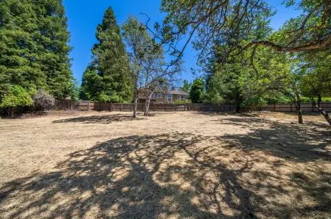 504 Seavy Ct, Redding, CA 96001 photo 7