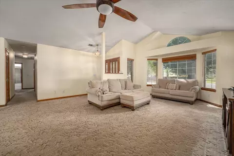 4689 Fiddleneck Dr, Redding, CA 96002 photo 3