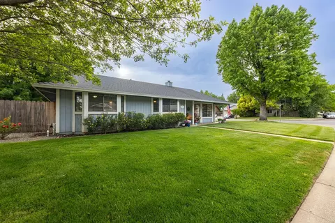 5729 Old Barn Way, Redding, CA 96001 photo 5