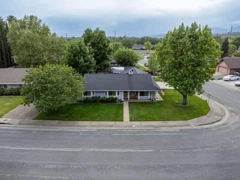 5729 Old Barn Way, Redding, CA 96001 photo 8