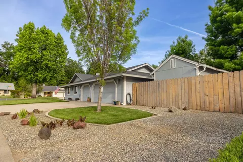 5729 Old Barn Way, Redding, CA 96001 photo 3