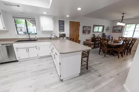 5729 Old Barn Way, Redding, CA 96001 photo 28