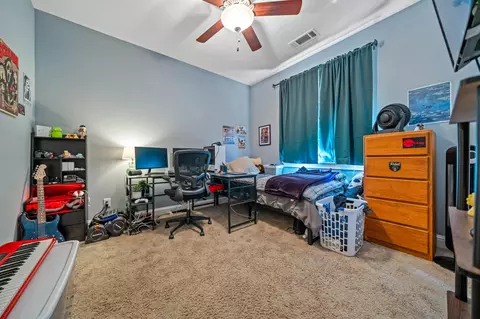 Bedroom - 701 Rogue River Way, Redding, CA 96003 photo 2 of 2