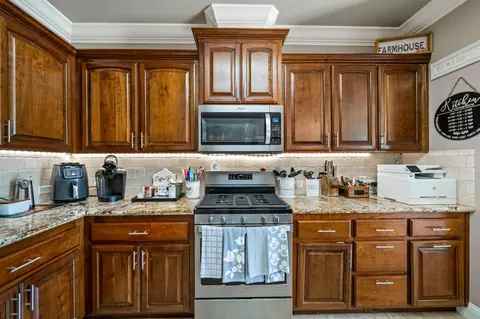 Kitchen - 701 Rogue River Way, Redding, CA 96003 photo 2 of 2