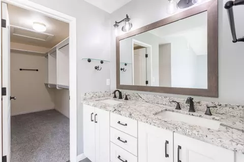 Bath - 2345 Windwood Ct, Redding, CA 96002 photo 1 of 3