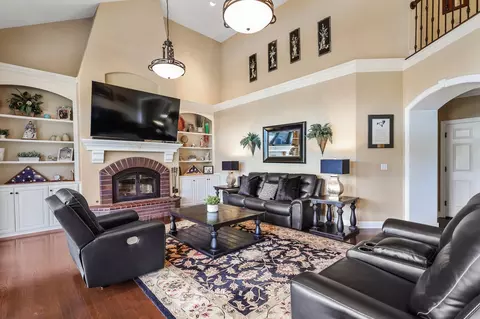 Living - 8221 Kramer Ct, Redding, CA 96001 photo 6 of 6