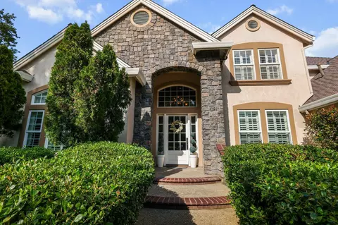 Exterior - 8221 Kramer Ct, Redding, CA 96001 photo 23 of 24