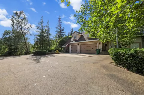 Exterior - 8221 Kramer Ct, Redding, CA 96001 photo 17 of 24