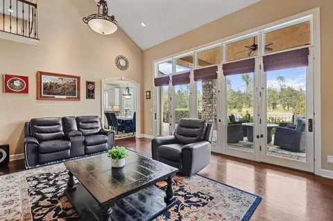 Living - 8221 Kramer Ct, Redding, CA 96001 photo 5 of 6