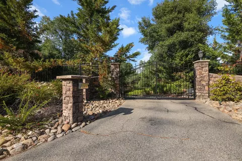 Other - 8221 Kramer Ct, Redding, CA 96001 photo 2 of 11