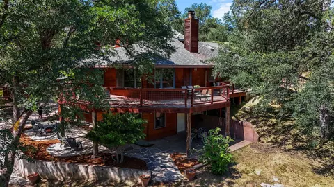 10622 Petunia Ln, Palo Cedro, CA 96073