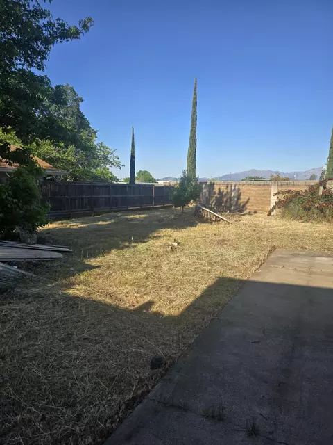 5425 Midway Dr, Redding, CA 96003 photo 9