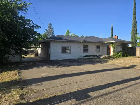 5425 Midway Dr, Redding, CA 96003