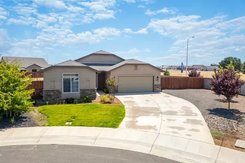 2876 Calaveras Ct, Redding, CA 96002 photo 4