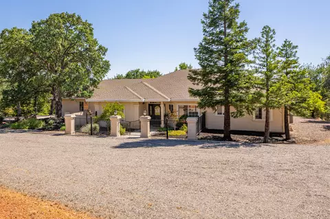 14235 Noble Oaks Dr, Red Bluff, CA 96080