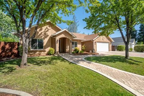 4551 Nantucket Dr, Redding, CA 96001 photo 11