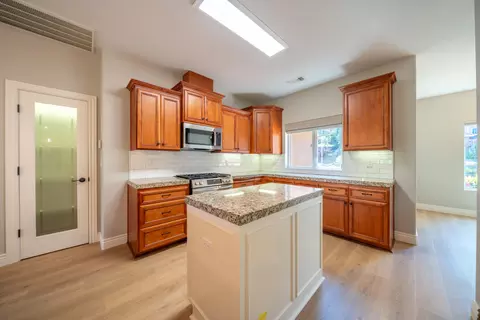 4551 Nantucket Dr, Redding, CA 96001 photo 9