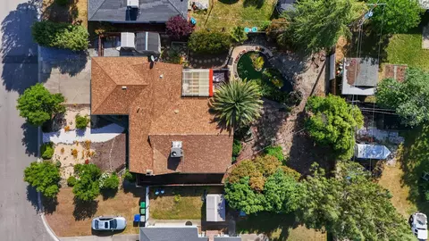 2099 Roxford Ct, Redding, CA 96001 photo 29