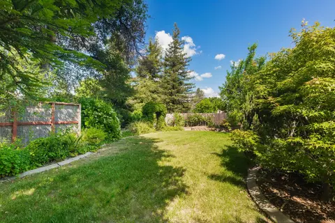 Exterior - 2312 Windwood Ct, Redding, CA 96002 photo 12 of 27