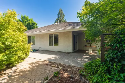 Exterior - 2312 Windwood Ct, Redding, CA 96002 photo 11 of 27
