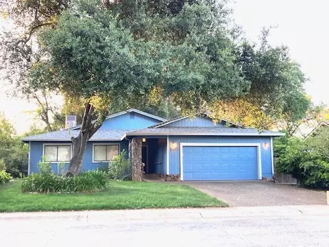 3443 Somerset Ave, Redding, CA 96002