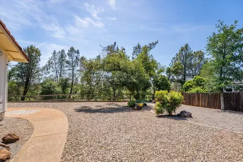 Exterior - 7167 Sylvan Ln, Anderson, CA 96007 photo 12 of 24