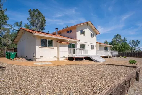Exterior - 7167 Sylvan Ln, Anderson, CA 96007 photo 14 of 24