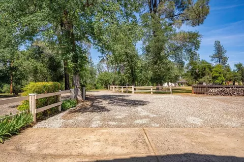 Exterior - 7167 Sylvan Ln, Anderson, CA 96007 photo 21 of 24