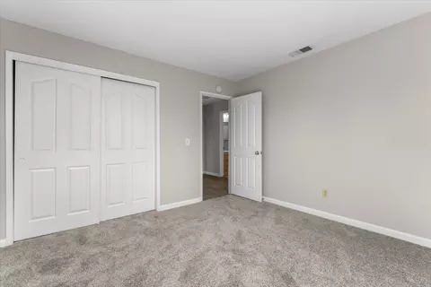 Bedroom - 7167 Sylvan Ln, Anderson, CA 96007 photo 6 of 8