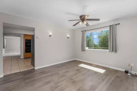 Living - 7167 Sylvan Ln, Anderson, CA 96007 photo 10 of 11