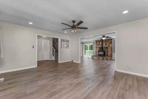 Living - 7167 Sylvan Ln, Anderson, CA 96007 photo 4 of 11